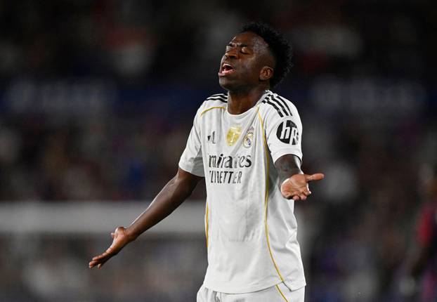 LaLiga - Levante v Real Madrid
