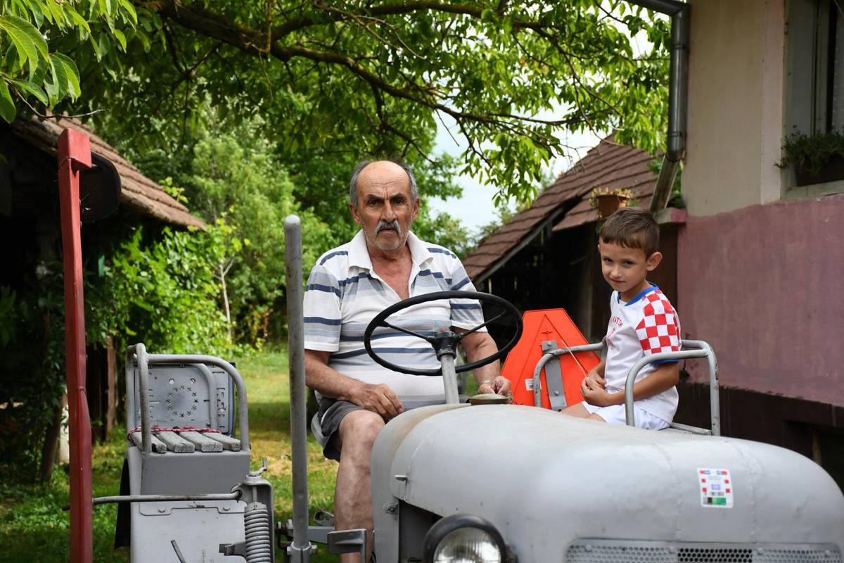 Ivan:‘Moj traktor ima 63 godine i još nikad me nije iznevjerio’