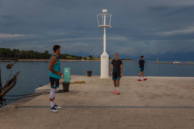 Novalja: Dolazak olujnog nevremena nad Novalju