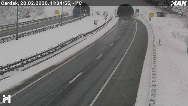 Pogledajte fotografije s kamera HAK-a, snijeg pada i u Zagrebu