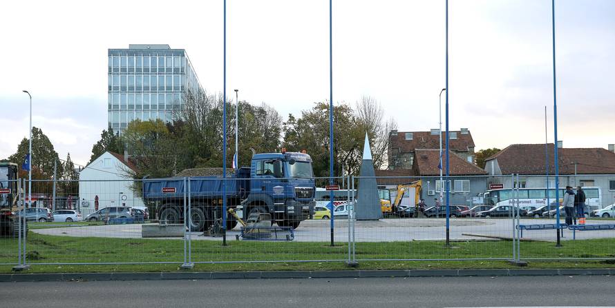 Zagreb: PoÄeli radovi na postavljanju spomenika dr. Franji TuÄmanu