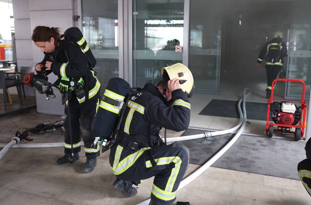 Šibenik: U robnoj ku?i City life u centru grada izbio požar