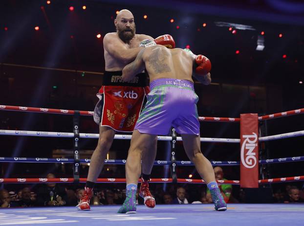 Oleksandr Usyk v Tyson Fury - Heavyweight World Title