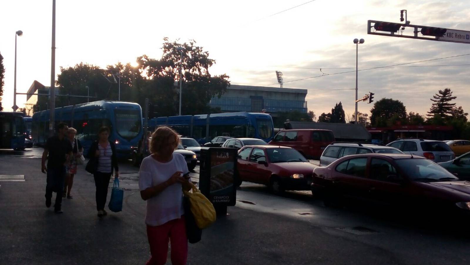 Bukovačka je bila pod vodom: Upao u rupu i skoro se utopio