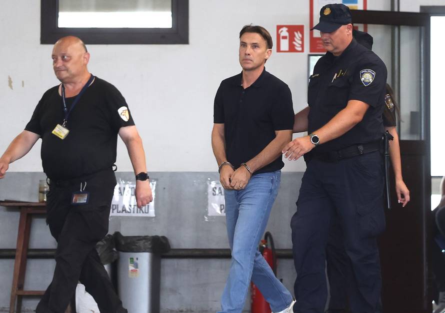 Zagreb: Dario Šimić doveden je na isptivanje u USKOK 