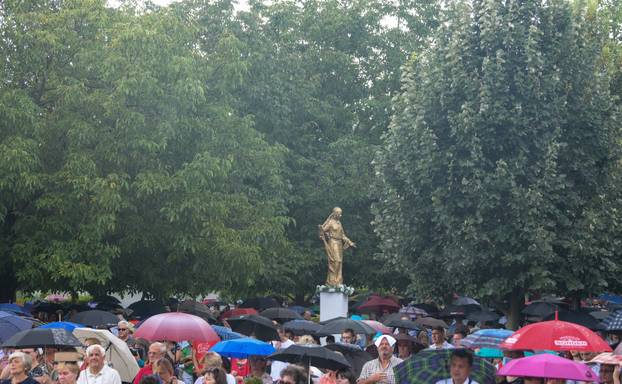 Zagreb: Misno slavlje i proštenje u Stenjevcu povodom Velike Gospe