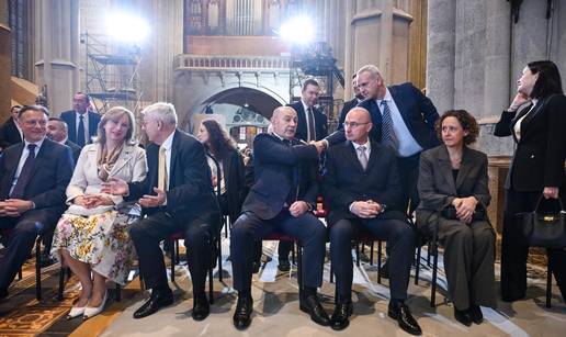 MISA U KATEDRALI Stigli su i politi&ccaron;ari. Evo tko je sve bio uz Jandrokovi&cacute;a, Reinera, Obuljen