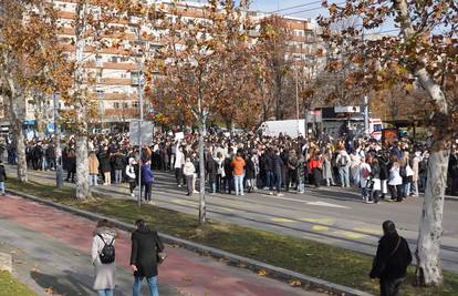 Užas na skupu u Beogradu: 'U punoj brzini autom se zabio u ljude. Rekao je da mu se žuri'