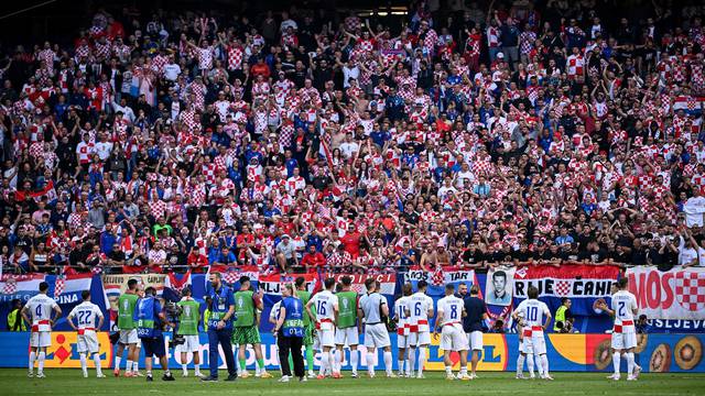 Hamburg: Hrvastki igrači nakon  susreta Hrvatske i Albanije u 2. kolu skupine B na Europskom prvenstvu