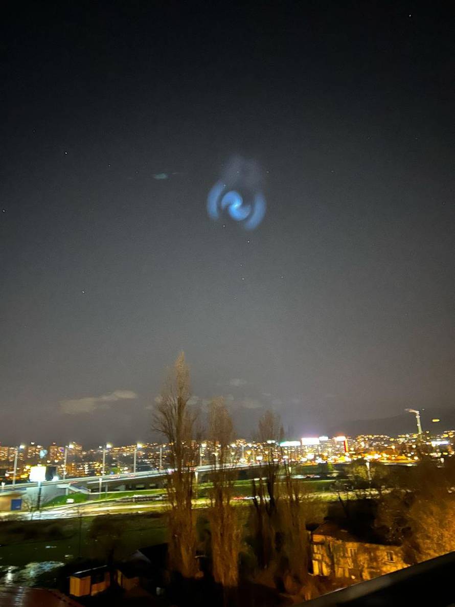 Svjetski mediji raspisali su se o misterioznoj plavoj svjetlosti: 'NLO-alarm iznad Njemačke!'