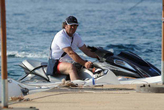 Hvar: Željko Kerum jet skijem došao na kavu kod Antonija Patka