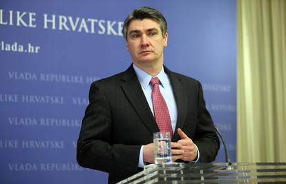 Premijer Milanović uputio je čestitku povodom Dana žena