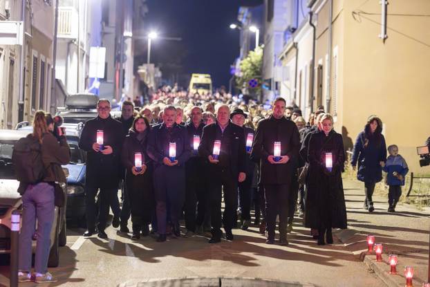 Pula: Održan mimohod u povodu obilježavanja Dana sjećanja na žrtvu Vukovara i Škabrnje