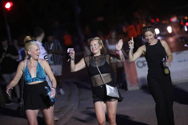 Split: Dolazak partijanera na drugu večer Ultra Europe festivala 2025.