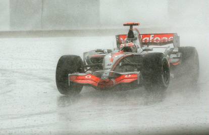 VN Europe: Fernando Alonso majstorski na kiši