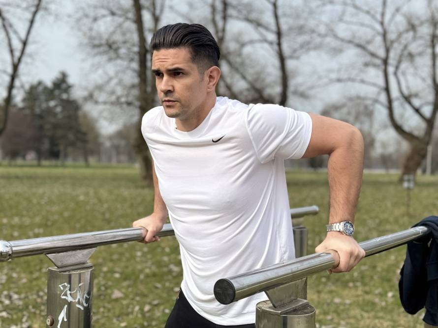 Bez teretane, bez izgovora: trener otkriva kućni program za transformaciju