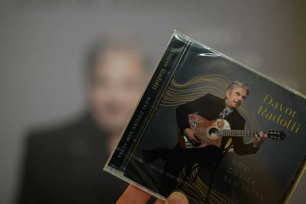 Zagreb: Predstavljanje novog albuma Davora Radolfija "Novi čovjek sam sutra"