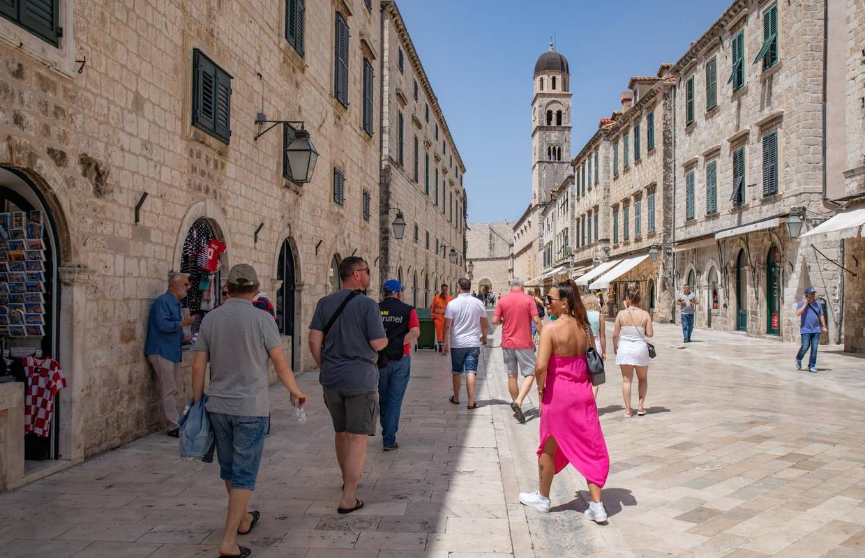 U lipnju 13,1 milijuna noćenja, kao i rekordne 2019. godine