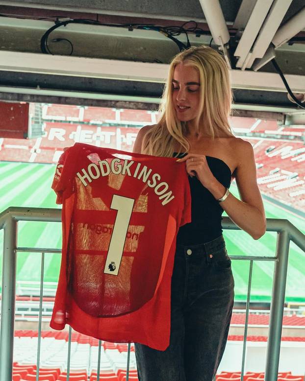 FOTO Svi pričaju o olimpijskoj prvakinji. Došla je na dodjelu bez grudnjaka i zasjenila sve