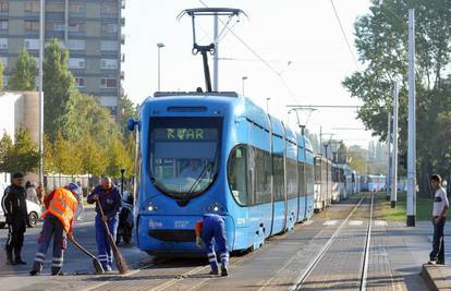 Putnica je pala u tramvaju i ozlijedila se, promet u prekidu