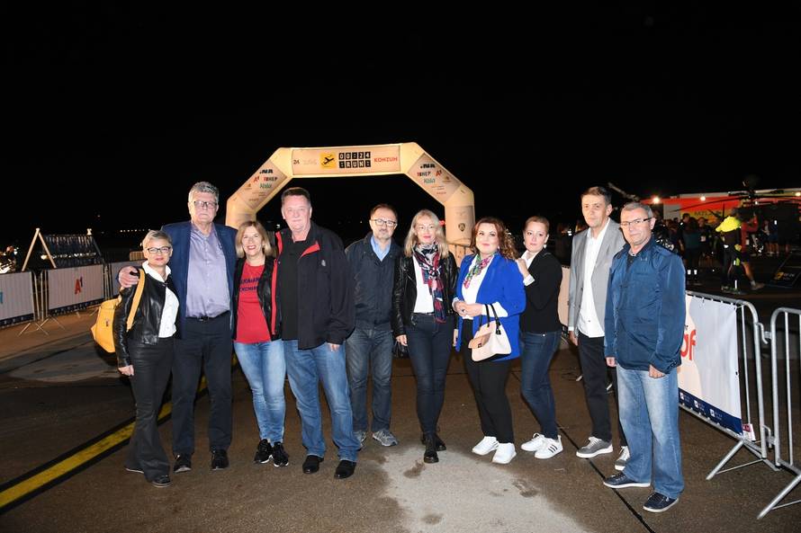 Pripreme u ZraÄnoj luci Franjo TuÄman uoÄi noÄne utrke 00:24