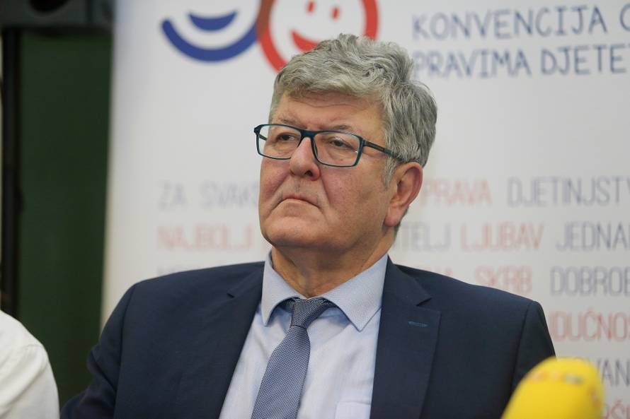 Šef Rebra: Zaraženi liječnici su zatajili da su skijali u Austriji