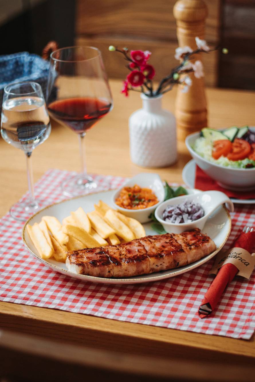 Hrana s okusom doma: mjesto gdje tradicija još uvijek živi