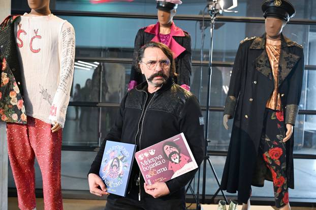 Zagreb: U predvorju MSU-a svečano otvorena izložba "MAMA ŠČ!"