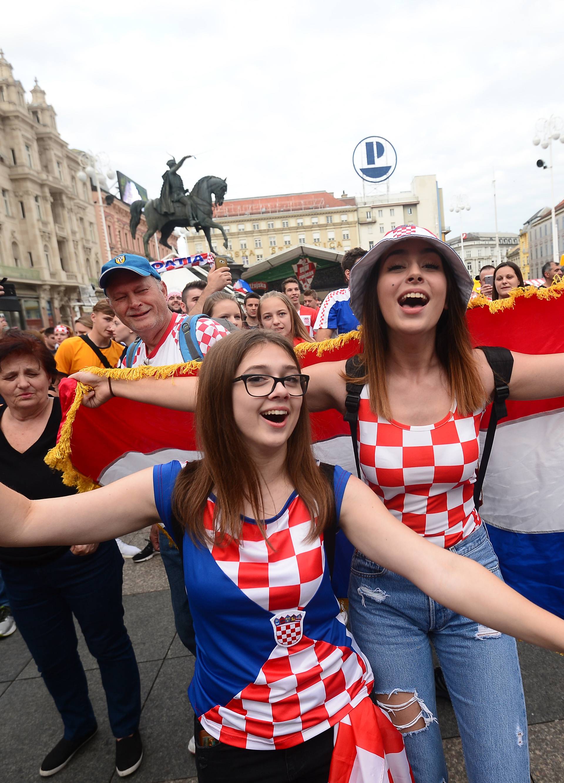 Svi kao jedan: Navijači diljem Lijepe naše navijali za Vatrene