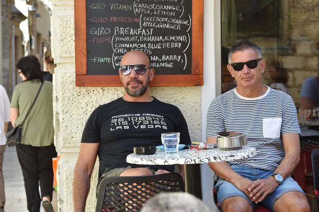 Šibenik: Ivica Tucak i Anel Karabeg zajedno popili kavu na terasi kafića
