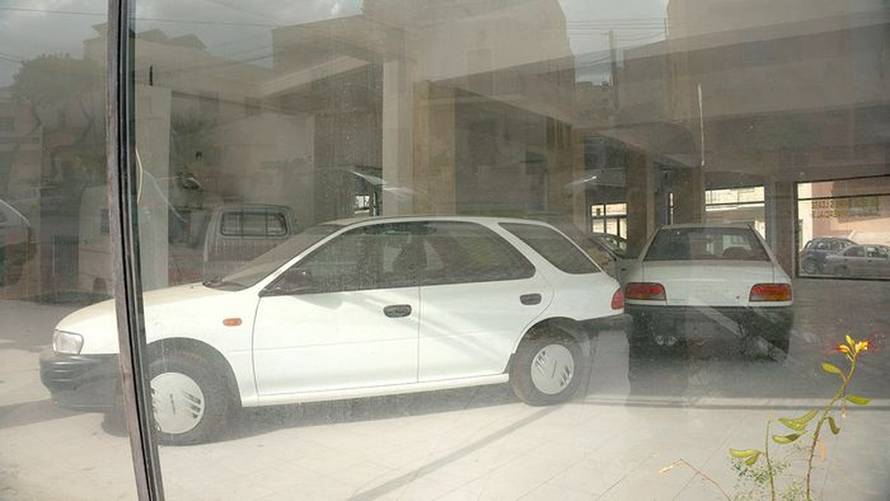 Čak 30 godina nitko nije kupio ove aute, i danas stoje u izlogu