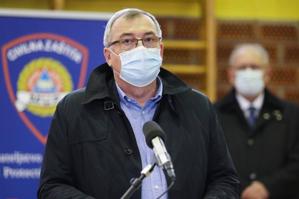 Preporuka ECDC-a je da se i brzi antigenski testovi ubrajaju u statistiku, mi to dalje ne radimo