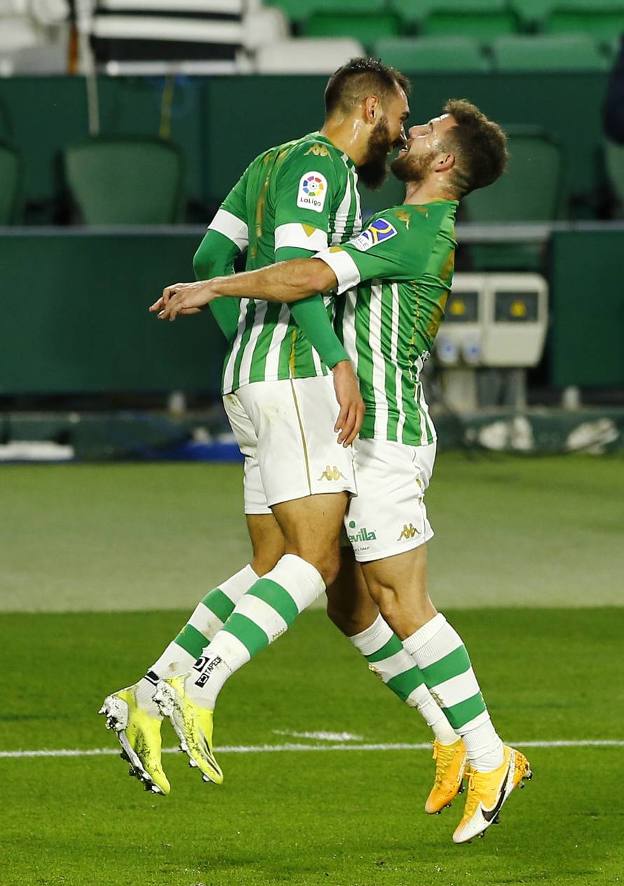 La Liga Santander - Real Betis v FC Barcelona