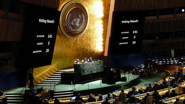 Ujedinjeni narodi su usvojili rezoluciju: 'U potpunosti osuđujemo napad na Ukrajinu'
