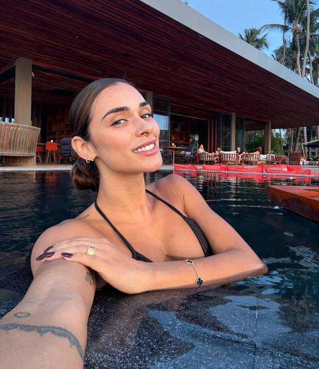 FOTO Realova zvijezda oženila atraktivnu influencericu. Imaju troje djece iz prethodnih veza