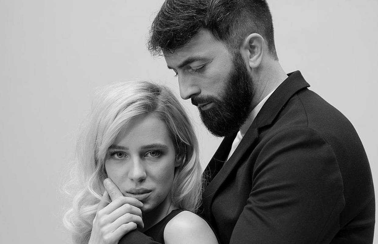 Tajnovitoj djevojci u spotu Teo Grčić je otkrio svoje pravo lice