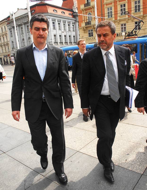 ARHIVA - 2009. Zagreb: Milan Bandi? potpisuje koalicijski sporazum s Višnjom Fortunom iz HSU-a