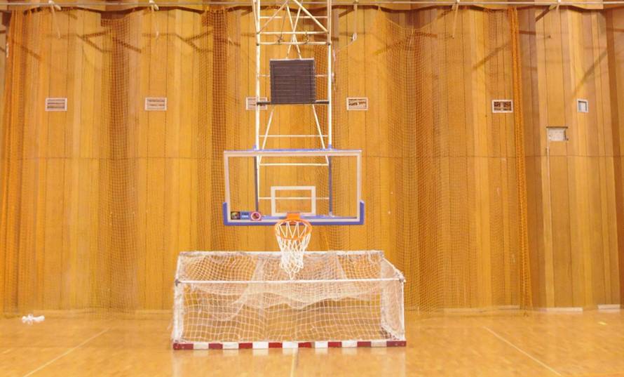 Putovali 230 km, skinuli se pa otišli kući jer ne radi semafor?!