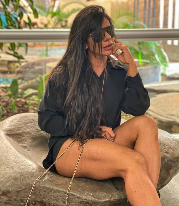 FOTO Gospođa Messi morala je reagirati zbog ovih fotki Miss Bum Bum: 'Valjda je ljubomora'