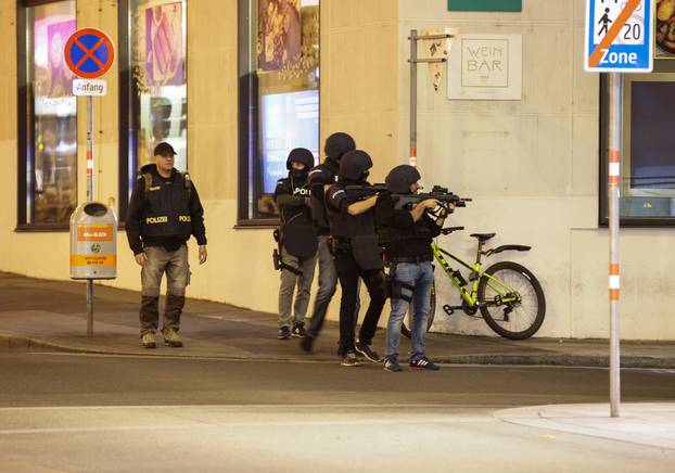 Gunfire exchanges in Vienna