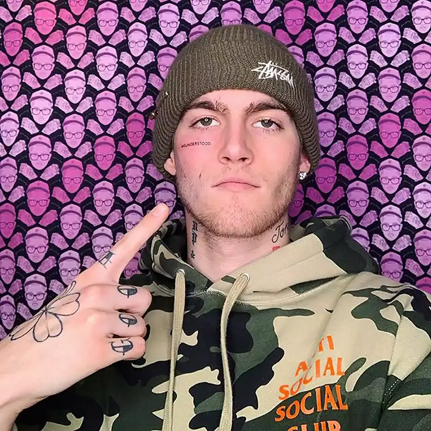 Presley Gerber je danima bio u komi zbog predoziranja, a na licu je imao bizarnu tetovažu