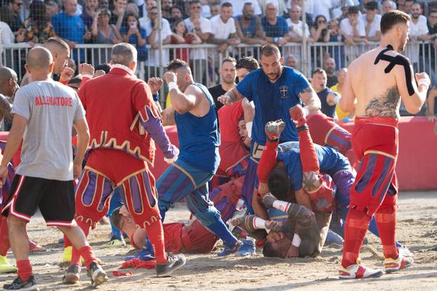 Florence, Final Azzurri Rossi of Calcio Storico Fiorentino In Piazza Santa Croce 8 to 7 for the Rossi