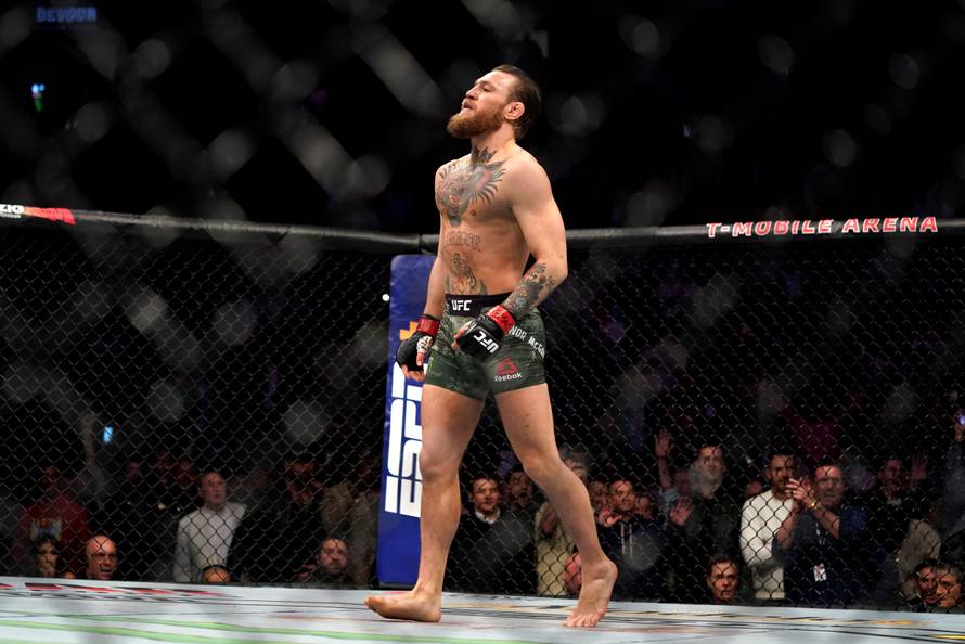 Kakav povratak! Conor za 40 sekundi nokautirao 'kauboja'!