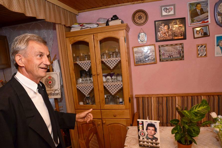 Ziher je ziher! Još dok su živi napravili su sami sebi karmine