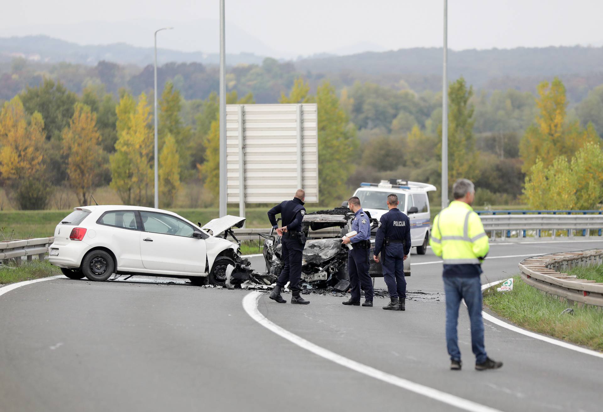 Zagreb: U prometnoj nesreći izgorio jedan automobil