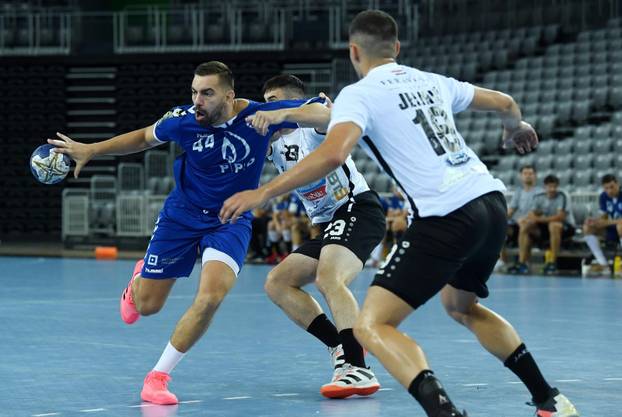 Zagreb: U Areni odigran prijateljski susret RK PPD Zagreba i RK Nexe Našica