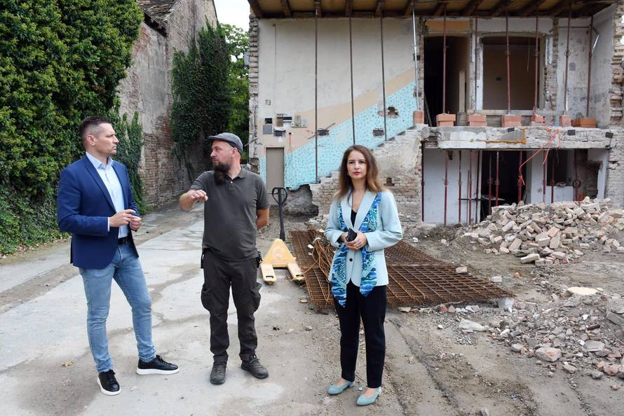 Sisak: Obilazak radova obnove Gradskog muzeja i dvorišnog prostora