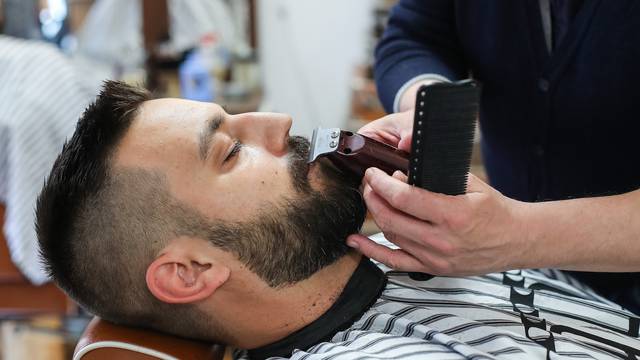 Talibani uveli novu zabranu: Nitko ne smije obrijati bradu