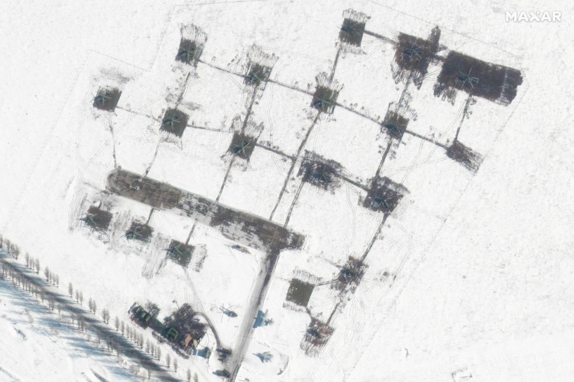 A satellite image shows a closer view of a helicopter unit in Belgorod