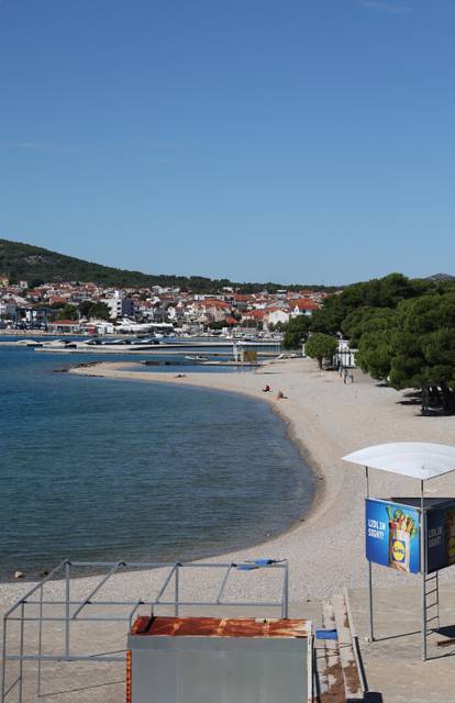 FOTO Stigla jesen, a plaže u Dalmaciji skroz puste i prazne